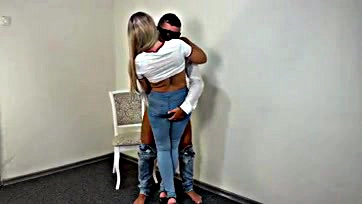 Girl gets cum on nice ass in tight jeans