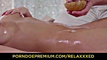 Massage turns into explicit sex at the spa