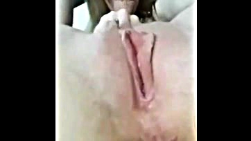 Woman gets double penetration with anal sex toys