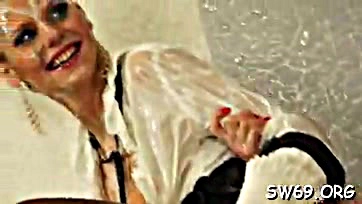 Slutty chick gets slimed while giving head