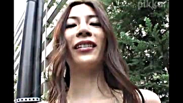 Japanese girls spit and tongue for fetishes