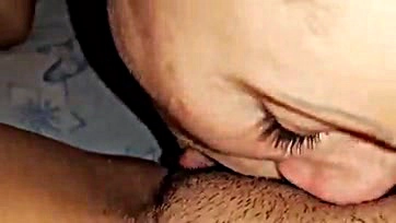 Girlfriend performs oral sex on me discreetly