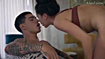 Fernando e Delfina's explicit sex scene gets intense