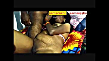 Indian wife eats hubby's cock in Kamasutra pose