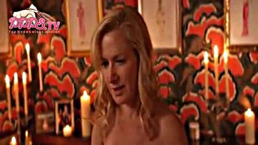 Angela Kinsey flashes her bare breasts on TV