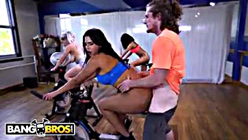 Fitness instructor bangs student in intense cycling session