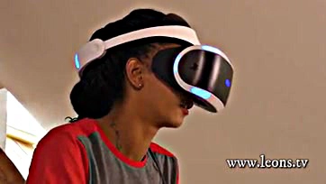 Fucking hell, Isabel got new PSVR game