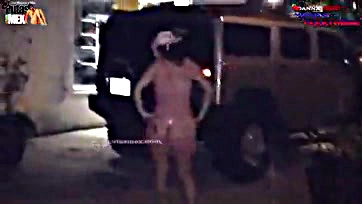 MILF flaunts bare booty on Cancun streets