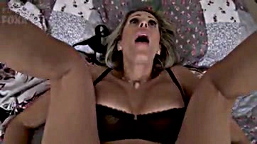 Nikki Brooks gets naked and gives a blowout