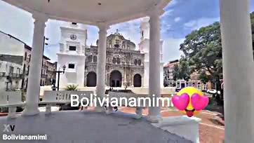 No pants, just walking in Panama's historic center