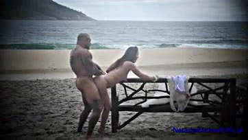 Beach couple renews vows, gets intimate in public