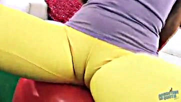 Perky camel toe queen flaunts big round booty