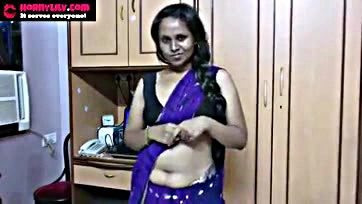 Mumbai's naked cleaning lady gets explicit attention