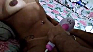 Bianca waxes her vulva and eats Thai balls