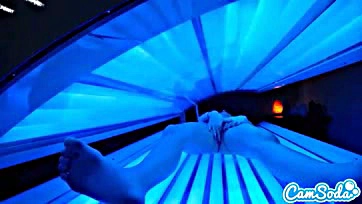 Teen Latina self-pleasures in tanning bed