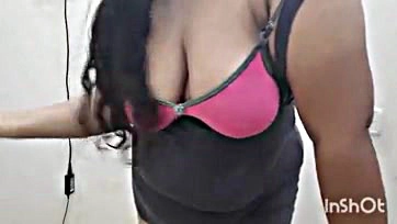 Indian housewife gets naughty on video call