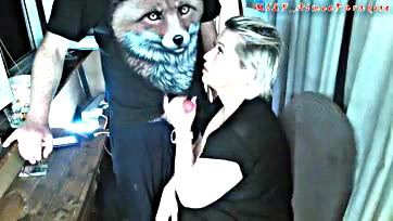 Old fox gets oral sex from youthful female