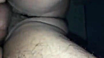 Dude's dick goes in and out of chick's vag