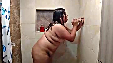 BBW gets naked, dildo-fucked in shower