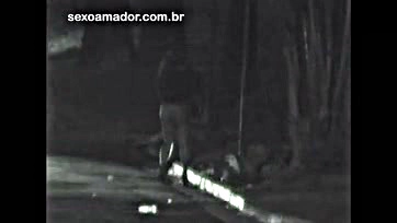 Prostitute scores in public on São Paulo avenue