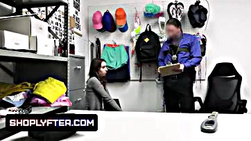 Teen shoplifter gets fucked to avoid jail time