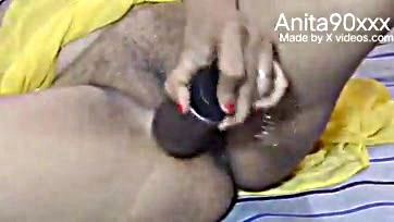 Indian housewife shamelessly dances naked in a video