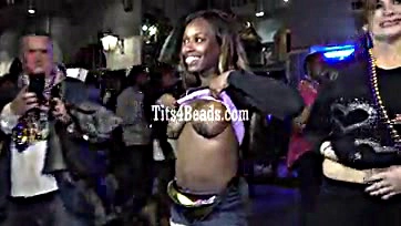 Sexy black woman flaunts tits on NOLA streets