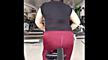 Wife shows off her ass and tits at gym