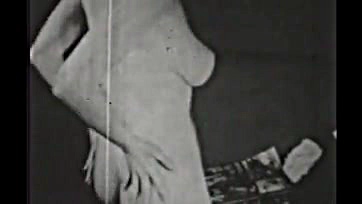 Sexy granny flashes her bush in retro footage