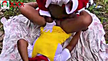 African Santa's friend's stepdaughter gets screwed in bushes