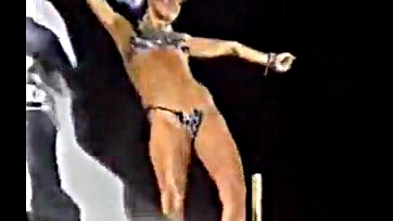 Fucking queen Xuxa rocks Carnaval at Atletico in '83