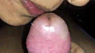 Sexy Indian lady sucks dick in a close-up video