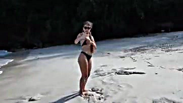 Beach blow job with stranger and big cock