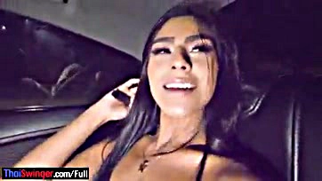 Colombian amateur Latina performs explicit oral sex