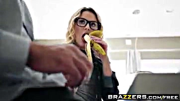 Aubrey Sinclair gets pounded by Sean's massive cock