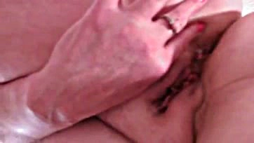 Teen's soaked vulva ravaged by randy delivery guy