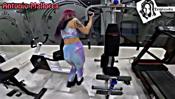 A muscular Argentine gets brutally anally penetrated in the gym