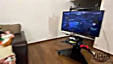 Step sister gamer girl gets cummed while playing