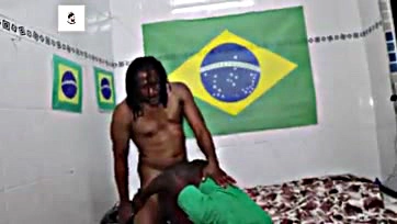 Fernanda gets pounded by Cabare do Mundo's black cock