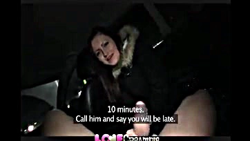 Car sex leaves her dripping with cum