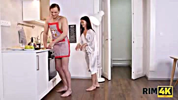 Man earns sex by cooking breakfast for wife