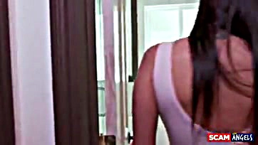 Fake bimbos Gina and Karlee get neighbors' cash