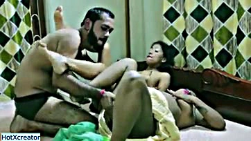 Indian man has group sex with multiple women