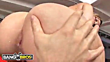 Alexis Texas's massive ass makes men cum wildly