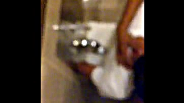 Sexual encounter caught on camera in Arequipa mall bathroom