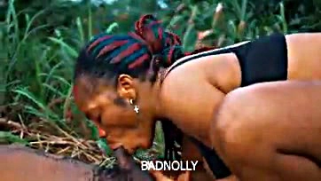 Nigerian newbie gets horny and has outdoor sex