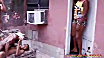 African college student has a threesome in the ghetto