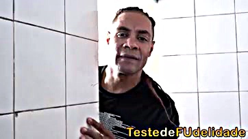 Elas fudendo no quarto com Danny Power