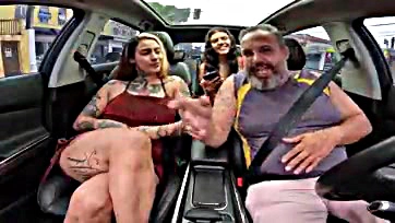 Mariana Torres gets intimate with Lexi Mallet in car