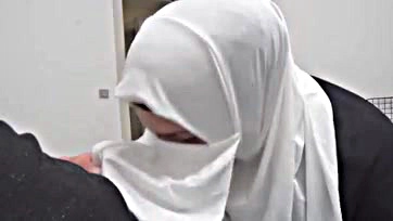 Furious white lady flips out at hijabi patient